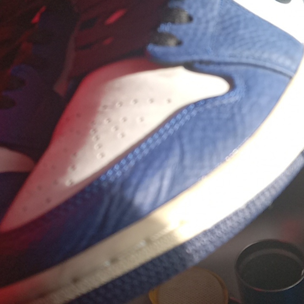 Air Jordan 1 High it's an old colorway I think it's called m.nightnavy,red,sail - Picture 13 of 14